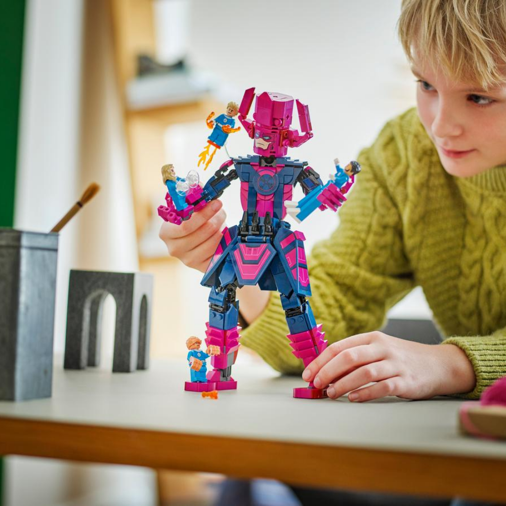 Cuatro Fantásticos vs. Figura para Construir de Galactus