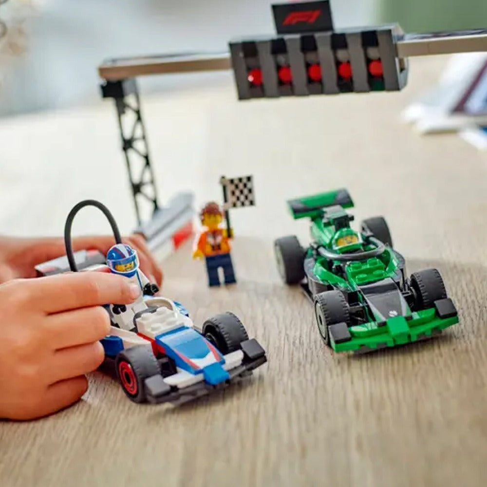 Parrilla de F1® con Coches de Carreras VCARB y Sauber