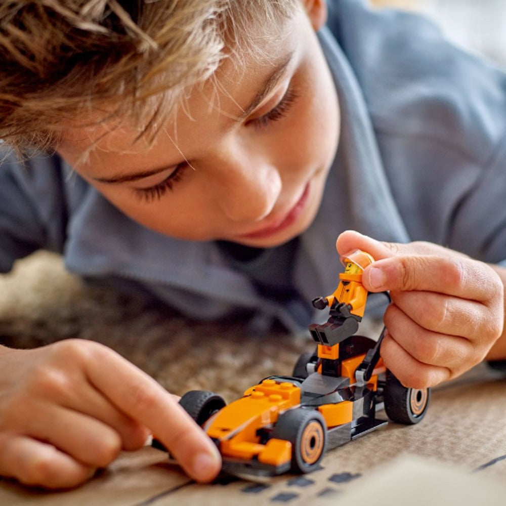 Piloto de F1® con Coche McLaren