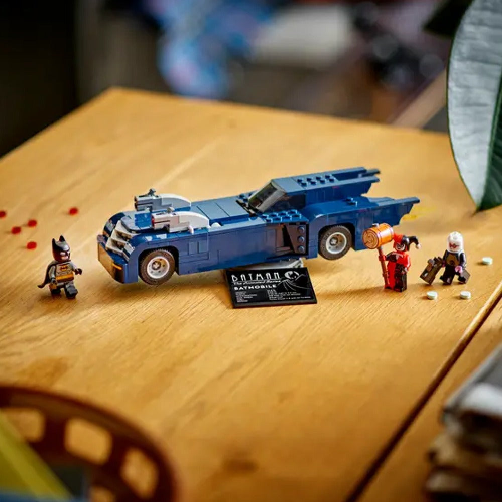 Batman™ con Batmóvil vs. Harley Quinn™ y Mr. Freeze™