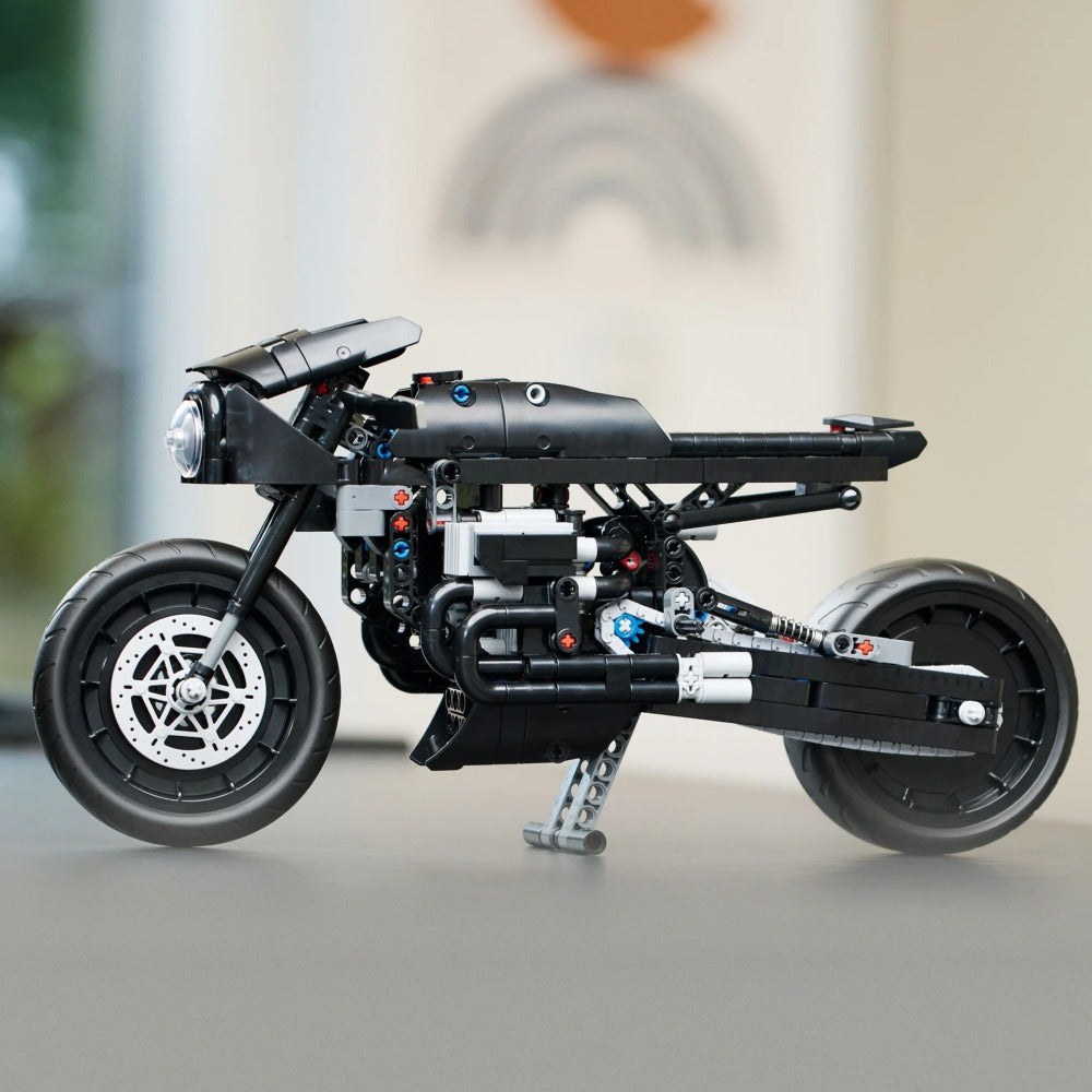 THE BATMAN: BATMOTO