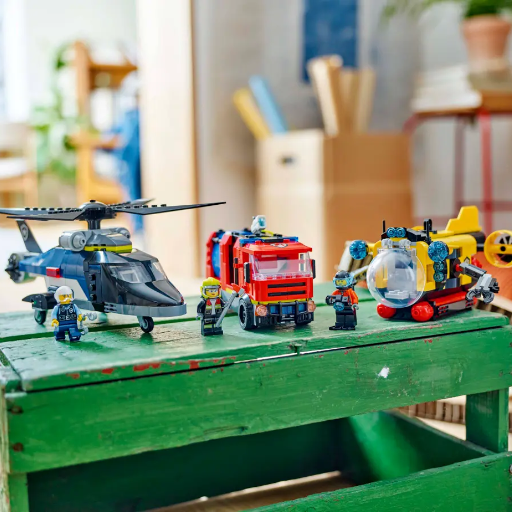 Remix: Helicóptero, Camión de Bomberos y Submarino