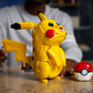 Pikachu y Poké Ball
