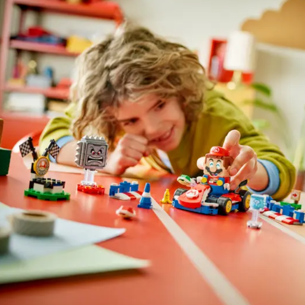 Mario Kart™ – LEGO® Mario™ interactivo y Kart estándar